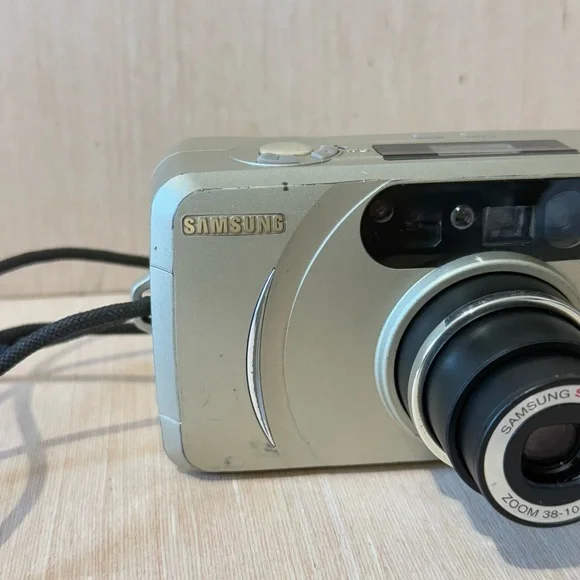 Samsung Film Camera ECX105-Zoom 38-105mm Lens Gold Turns On “UNTESTED” Read Blw